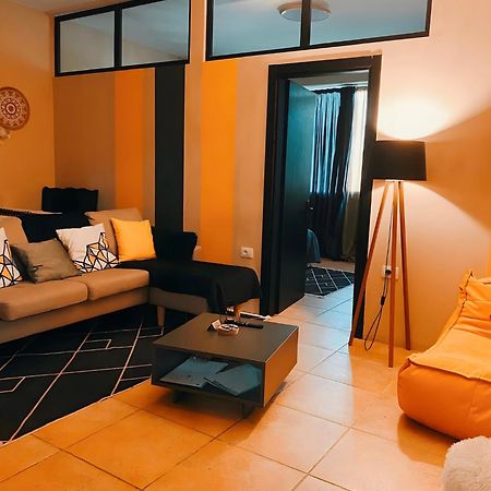City Central Amazona Appartment Тирана Экстерьер фото